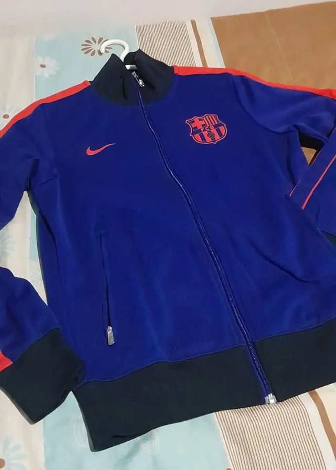 Casaco Barcelona + sweatshirt tamanho M