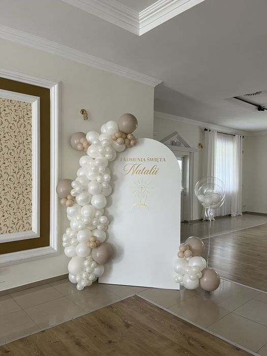 Ścianka dekoracyjna/Ścianka balonowa/Wystrój sali/Kwiaty/Ścianki zdj
