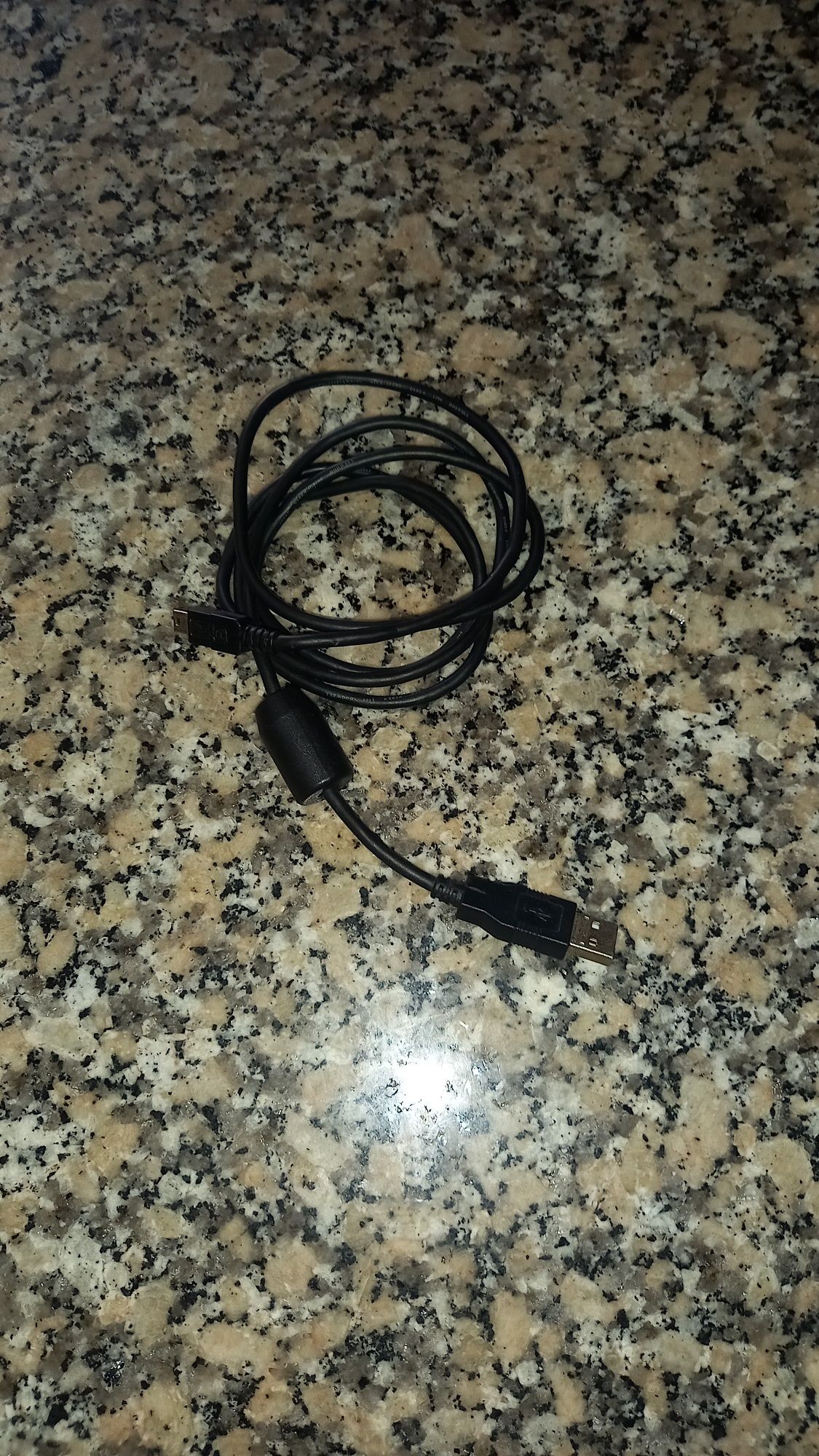Playstation 3 com todos os cabos