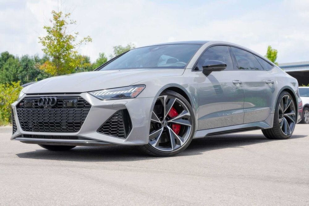 Audi RS7 quattro      2022