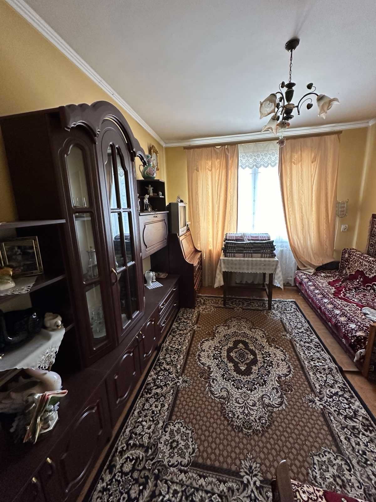 Продається житловий будинок в смт. Вишково