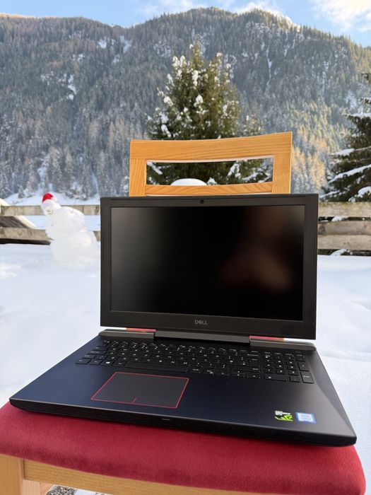 Dell Inspiron 15 7577 gtx 1050ti i5 1.5 tb