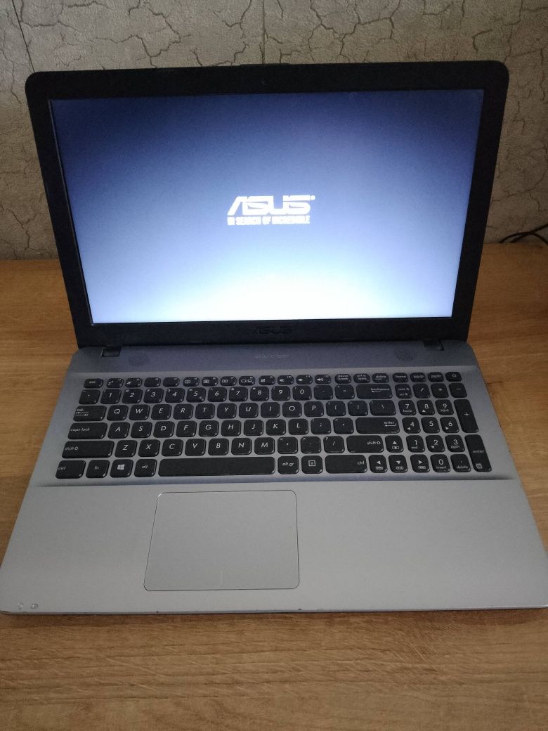 Laptop Asus X541SA