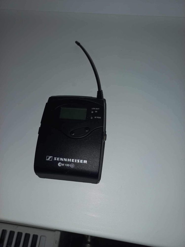 Бездротовий переносний передавач Sennheiser SK 100 G3 - чорний