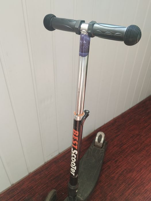 Продам дитячий самокат