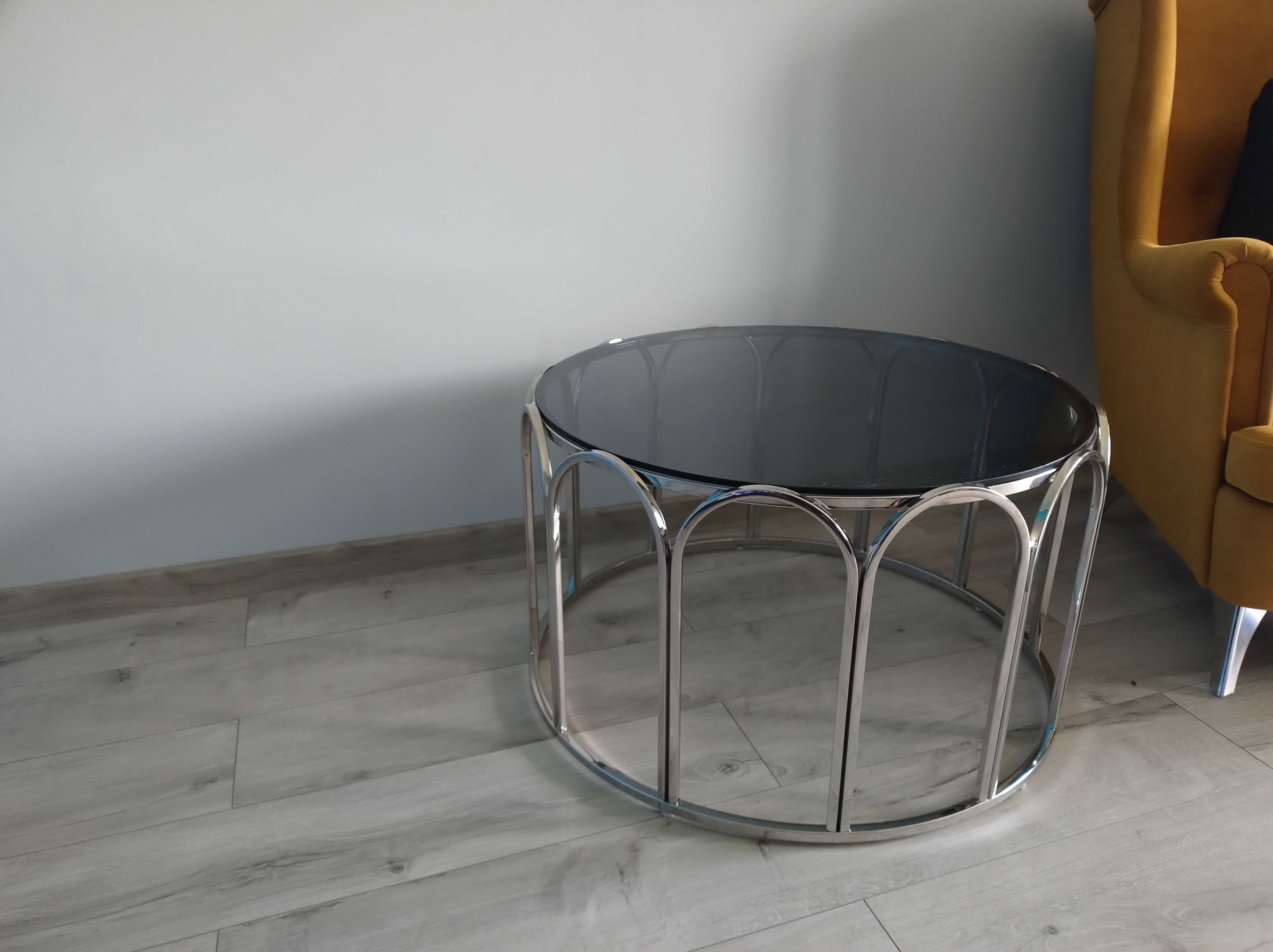 Sofa do siedzenia plus stolik