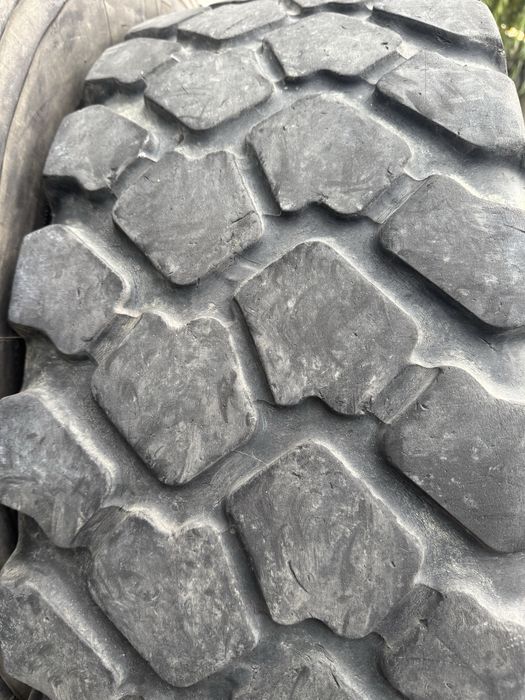 Шини 365/85 R20 Michelin  ЗІЛ 131 Ліс Iveco Камаз 4310 ( 12.00 R20)