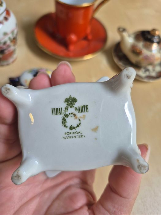 Várias peças porcelana