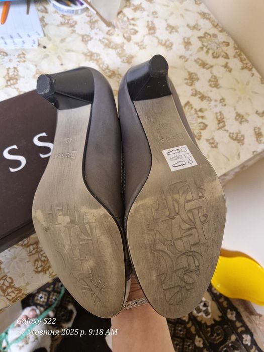 Жіноче взуття на осінь весну