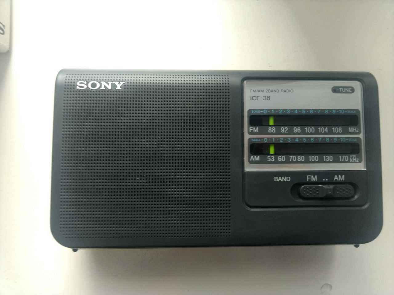 Портативне радіо AM/FM Sony ICF38 (чорний)