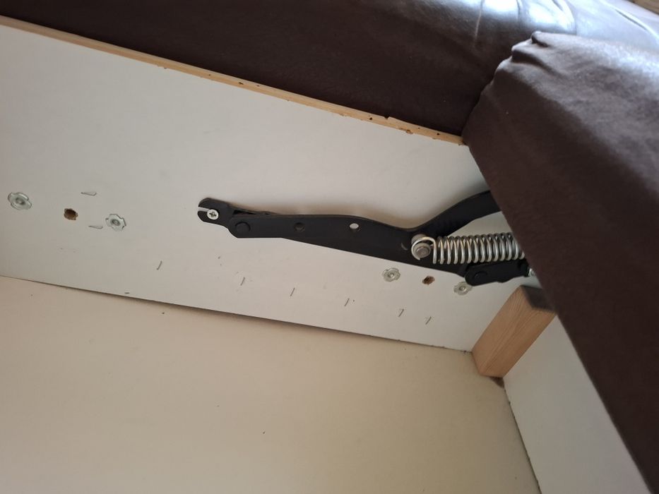 Narożnik że skóry z funkcją spania -dl całkowita 240cm