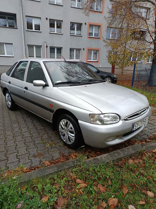 Ford Escort 1.6 lpg doinwestowany youngtimer !!