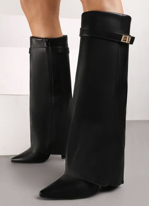 Чорні жіночі чоботи