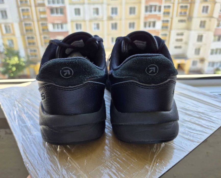 Жіночі шкіряні кросівки Restime р. 38 устілка 25 см осінь кроссовки