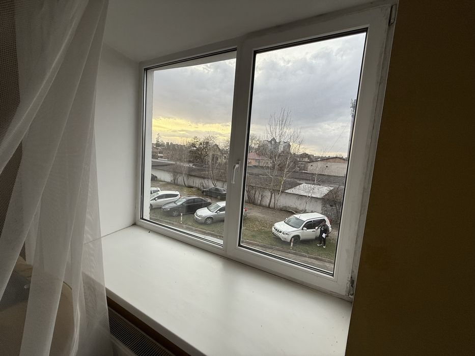 Металопластикові вікна і підвіконники