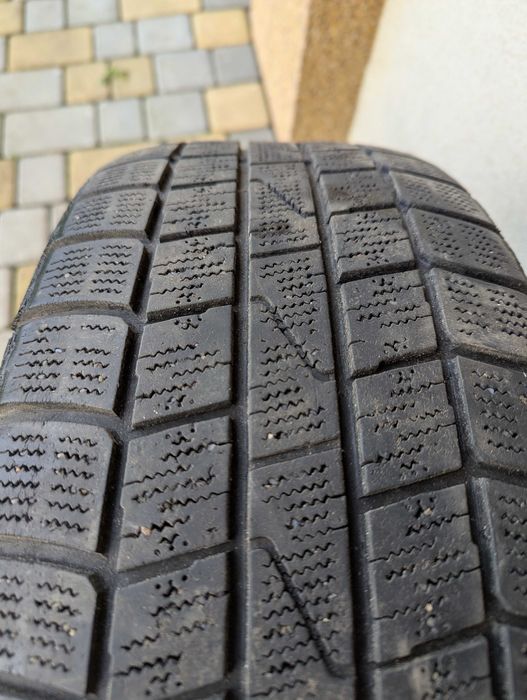 Зимові шини б/у комплект 4 шт.