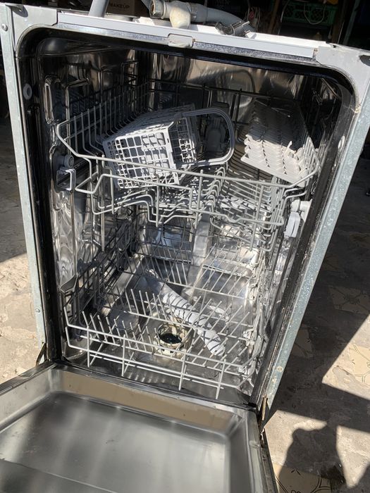 Посудомийка ARISTON