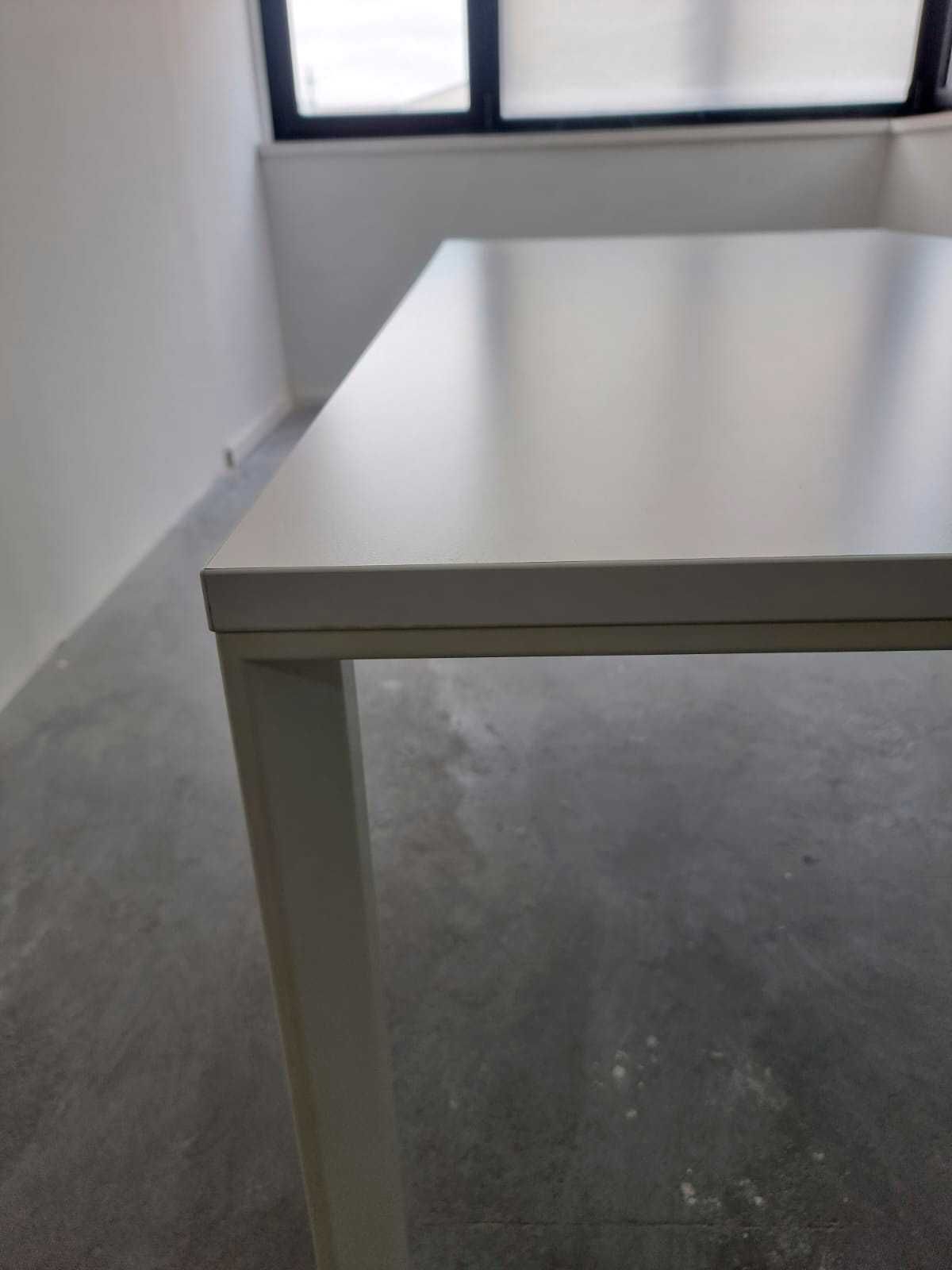 Secretária/ Mesa de Trabalho ou Reunião - Ótima qualidade- Bom estado