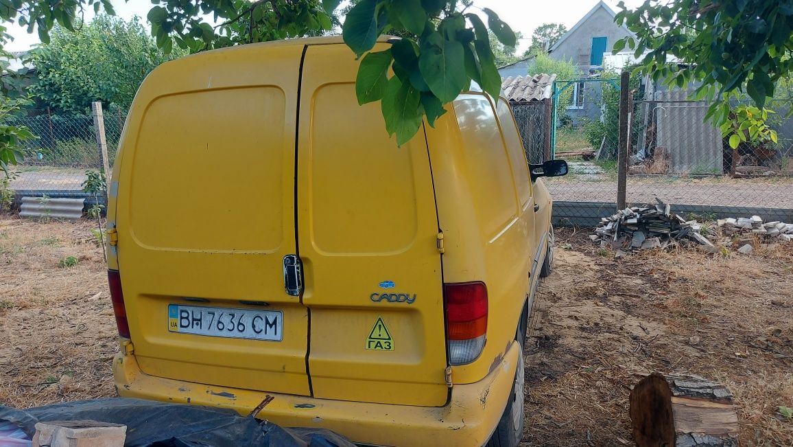 Продам Volkswagen Caddy 1.6 1997 года
