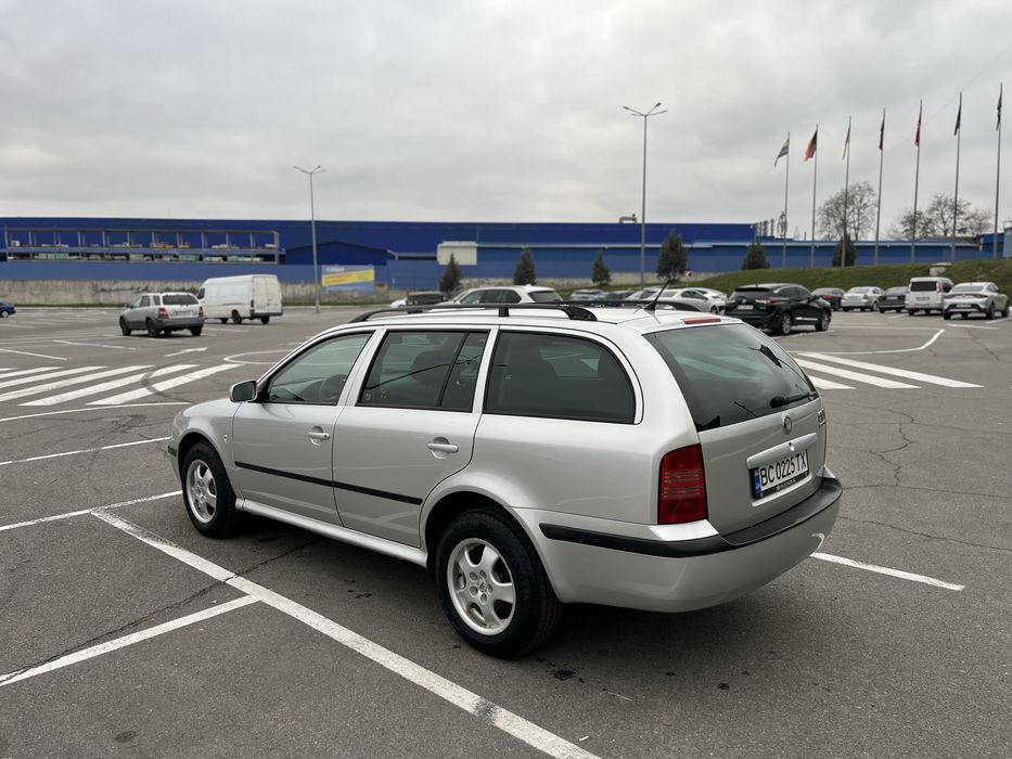 Шкода Октавія Тур 1.6МПІ