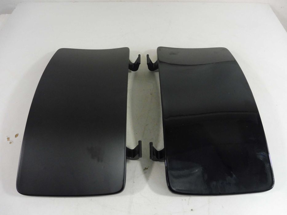 Piaggio Vespa GTS 300 drzwi schowka klapka 06-22r. A545