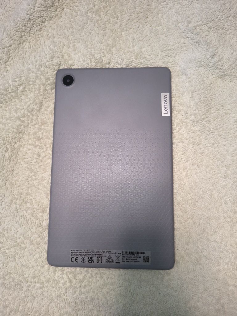 Продам планшет lenovo TAB m8 4/64 Lte