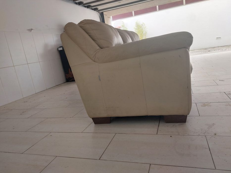 Sofá em pele Chateau D'ax de 3 lugares