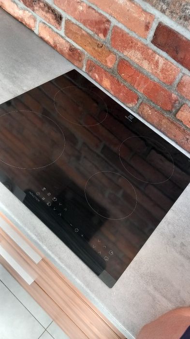 Plyta indukcyjna elektrolux