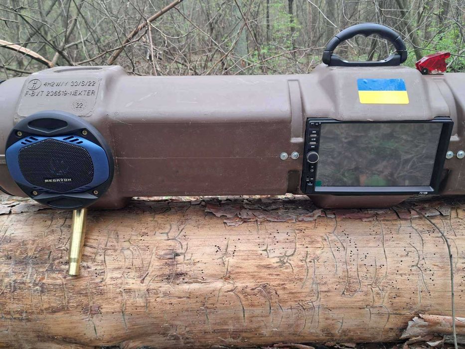 Музичний центр “Bazuka” ручної роботи з тубусу від порохового заряду