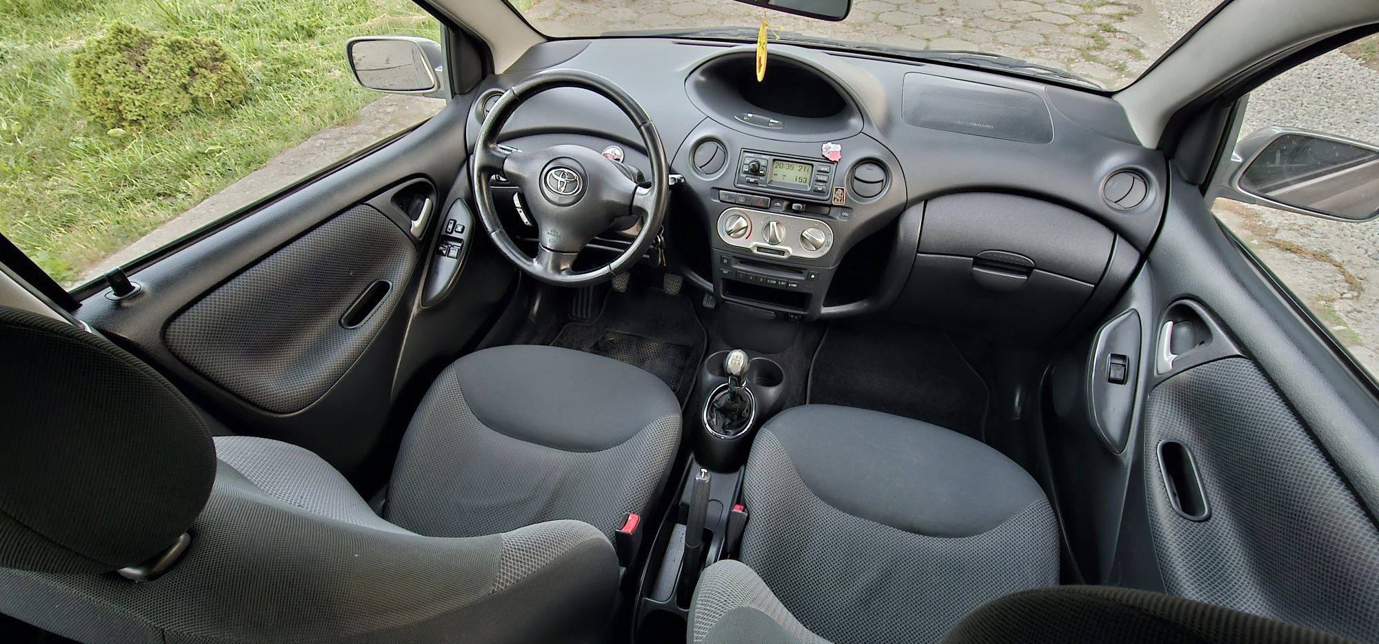 Ładna toyota Yaris 1.4 d4d ! Tylko 4l na 100km zero rdzy! Okazja!