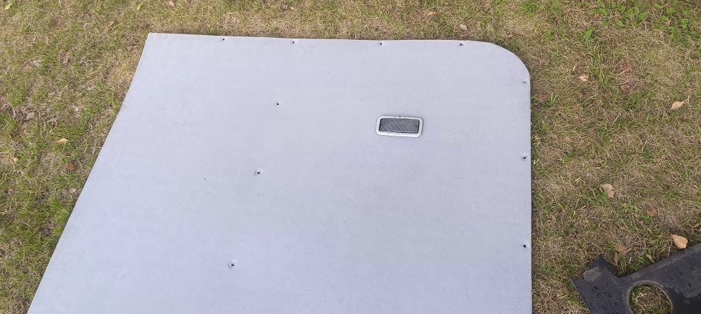 Kanapa trzeci rząd , wykładzina VW t5 long pasy