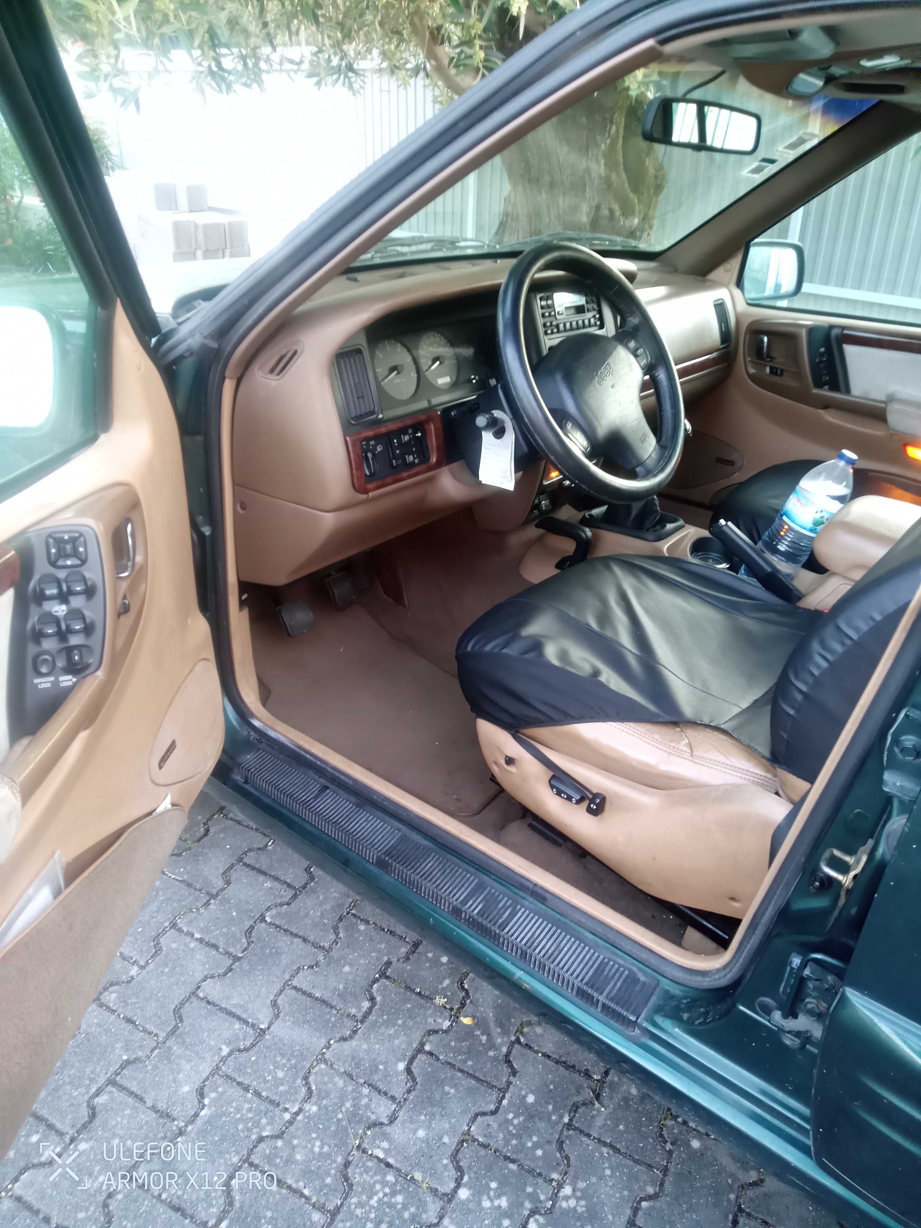 Jeep Cherokee  2.5 troca mota 4