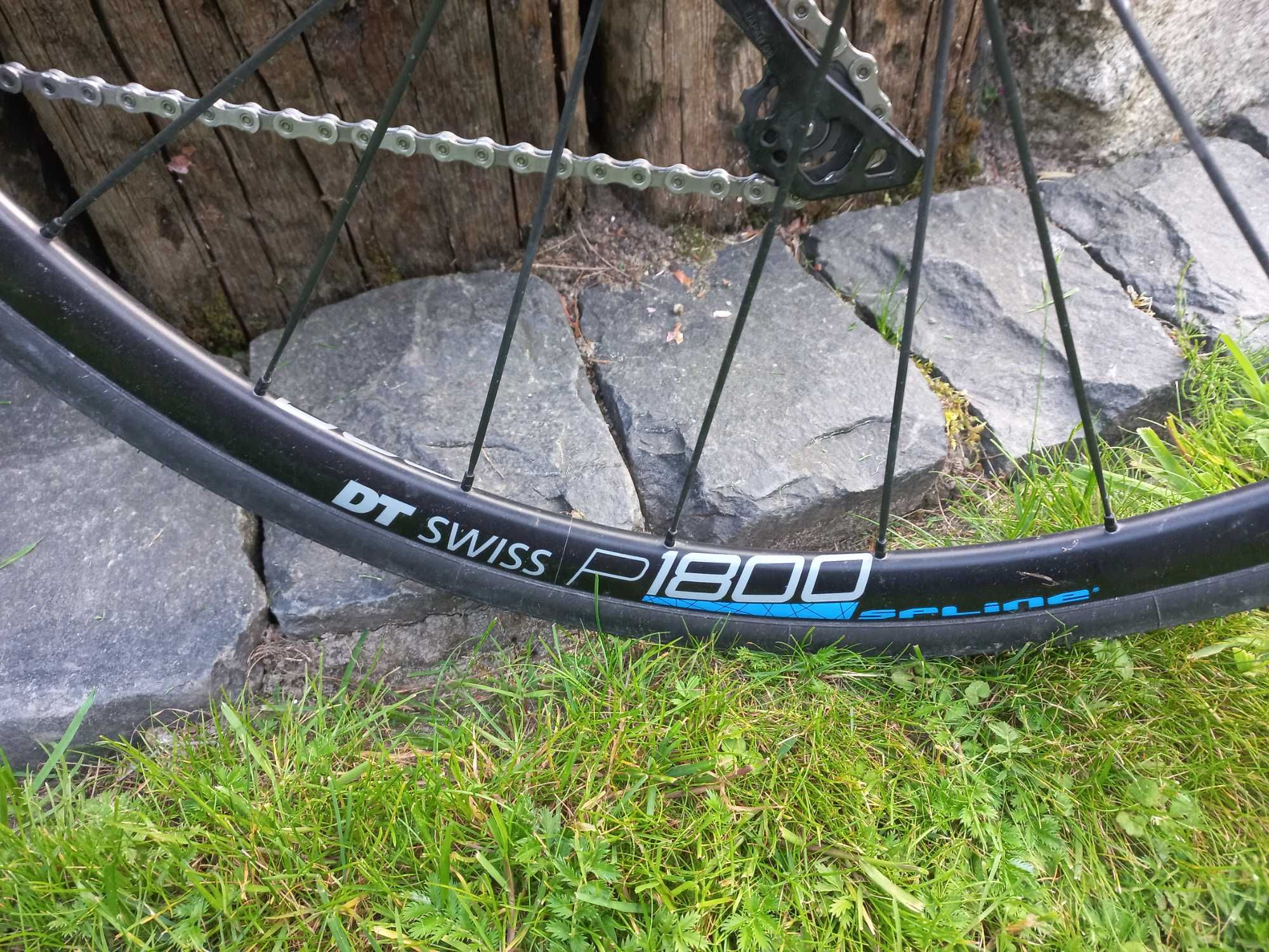 Rower szosowy cube attain carbon