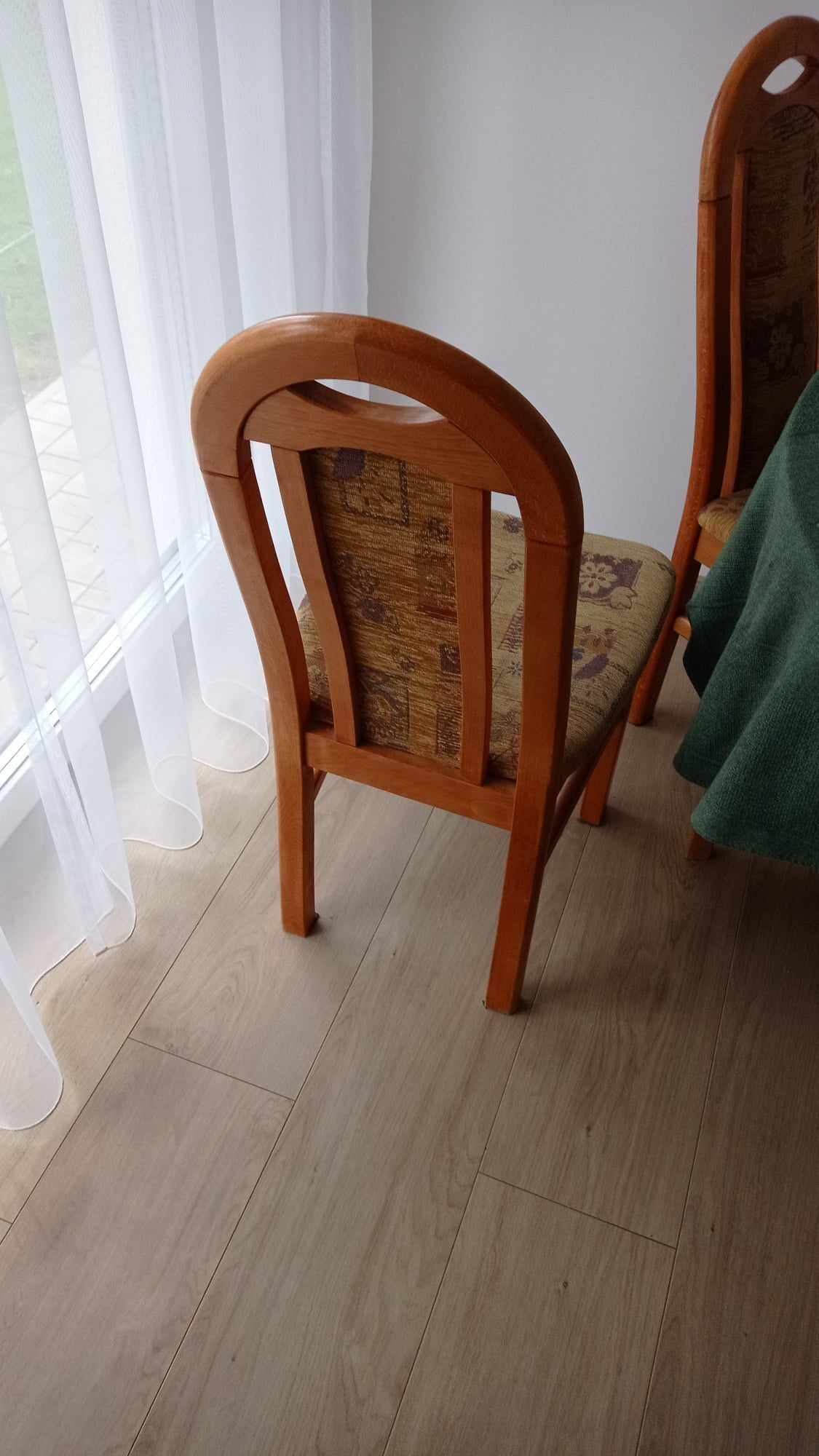 Okrągły Stół + 8 krzeseł