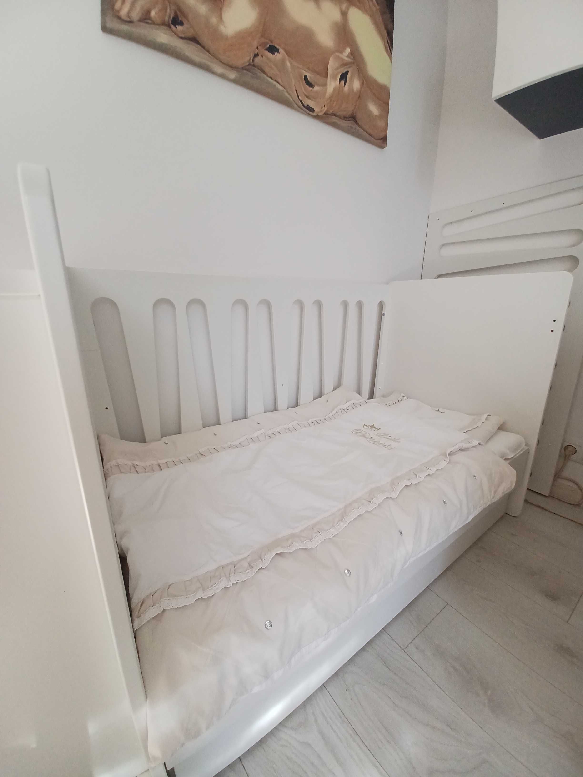 Łóżeczko dziecięce 3w1 Pinio komoda i szafka