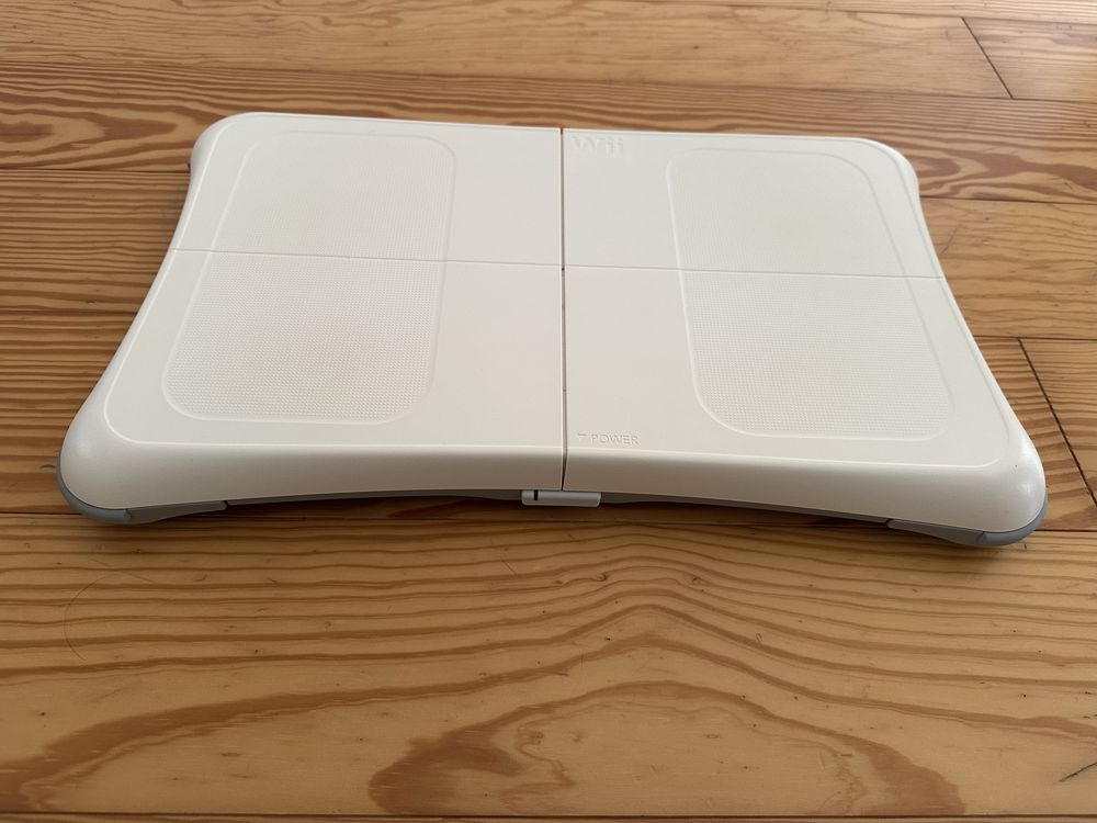 Wii Fit plus - jogo e acessórios