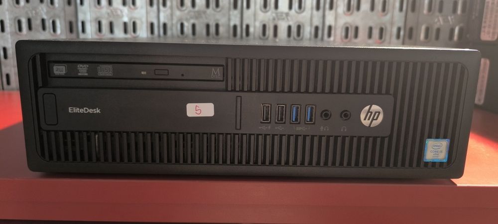 Computador de secretária HP EliteDesk 800 G2 Small Form Factor.

Proce