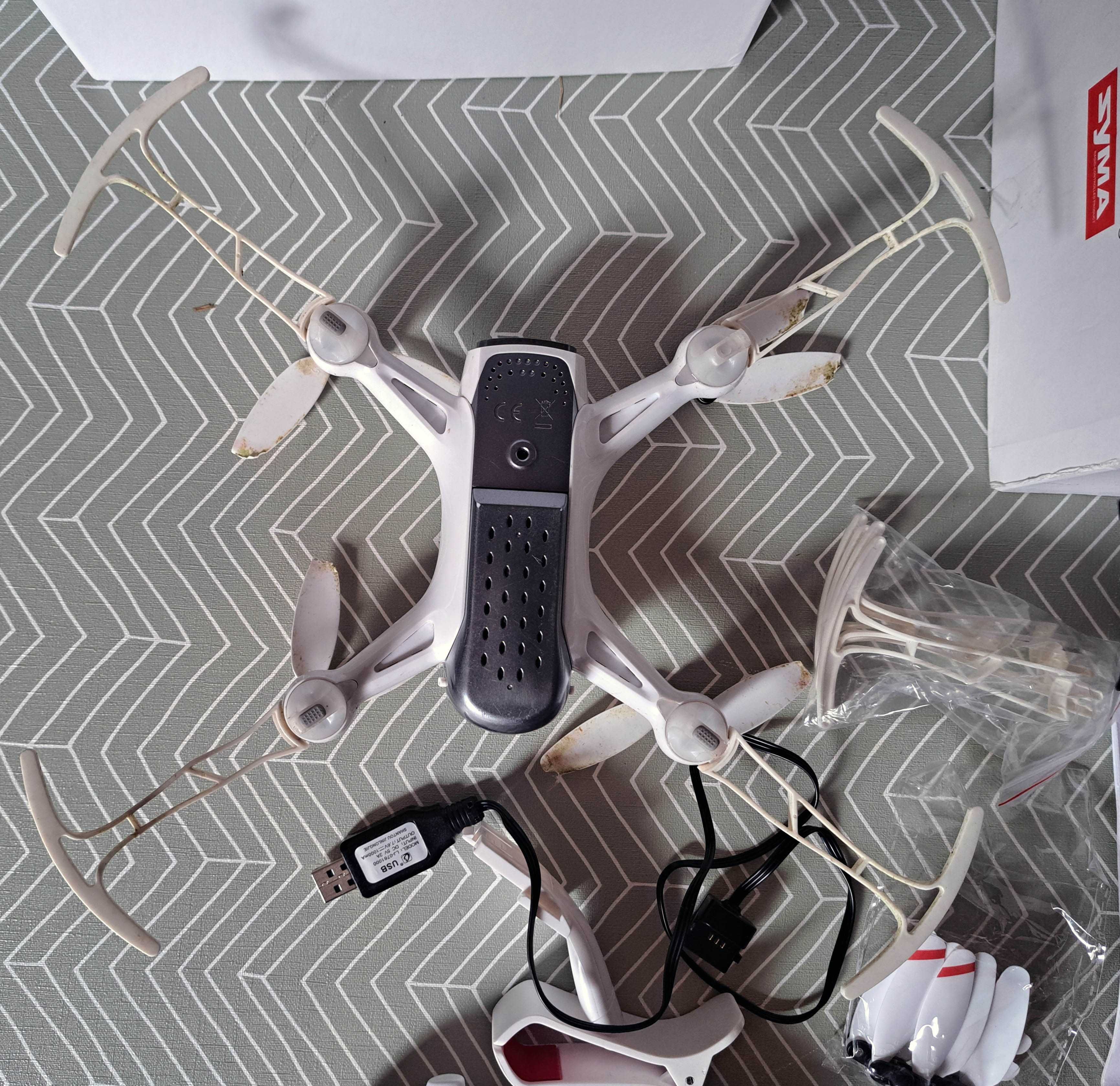 Dron Syma W1 PRO EXPLORER z kamerą 4K, 3 komplety śmigieł, dodatki