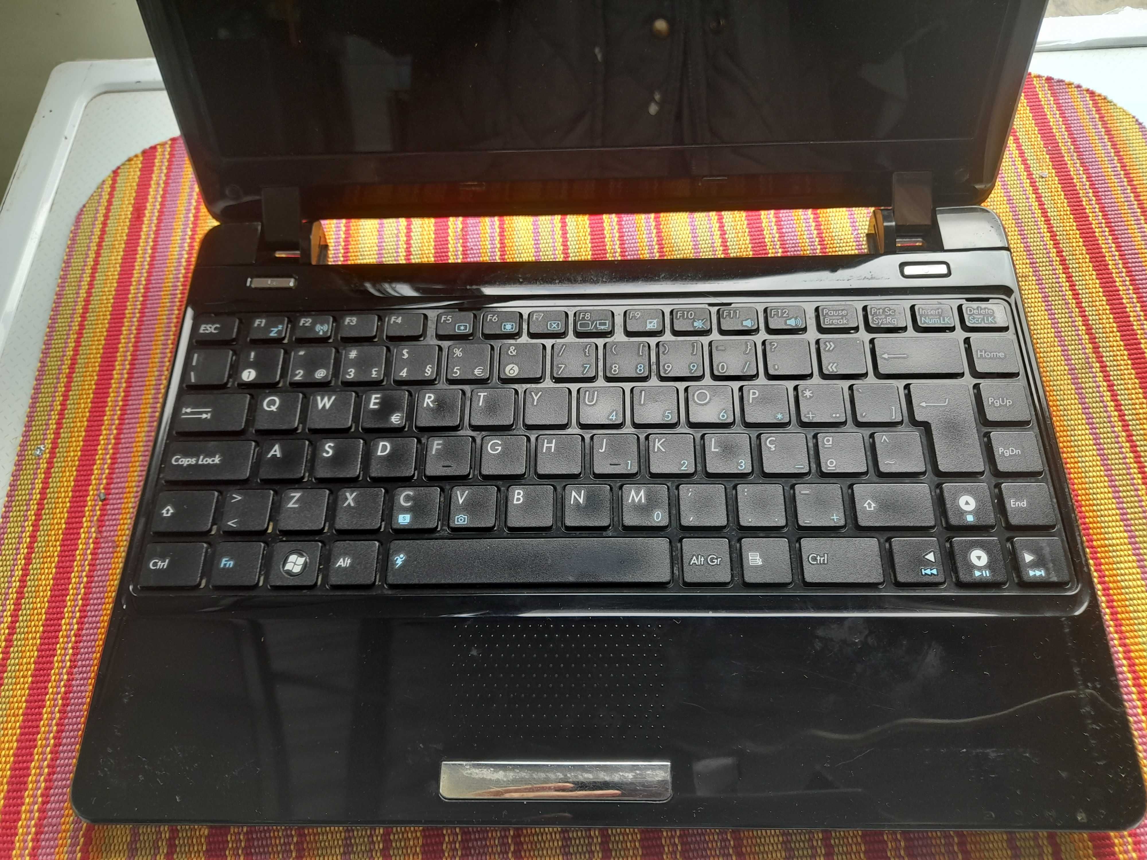 portatil asus Eee pc1202T liga mas nao da video.