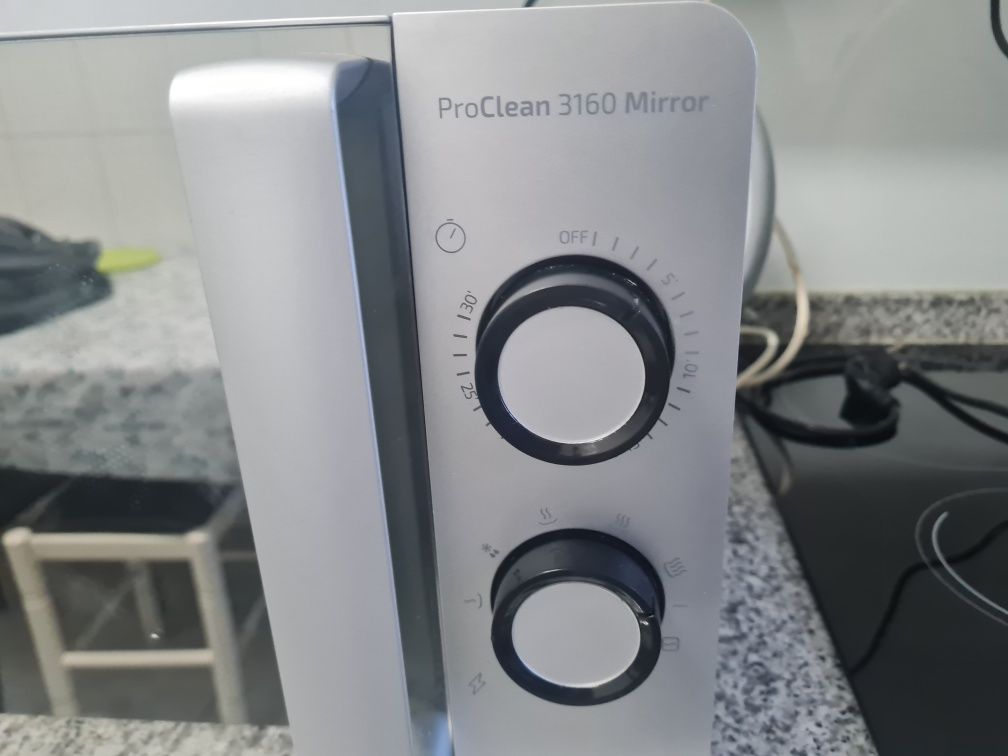Microondas Cecotec em super bom estado