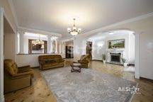 Продаж 6к квартири в Києві, Волоська вул., 51/27 Без комісії