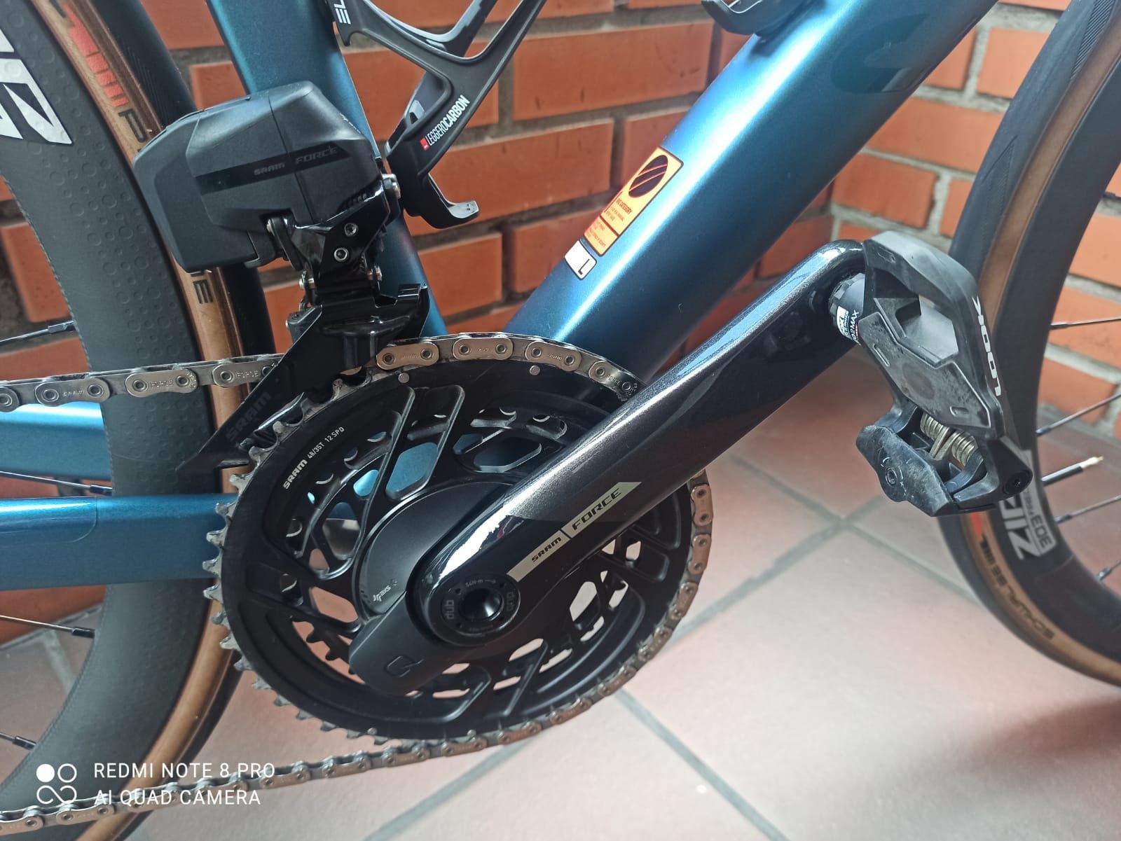 Rower szosowy Canyon Ultimate CF SLX 8 Force AXS