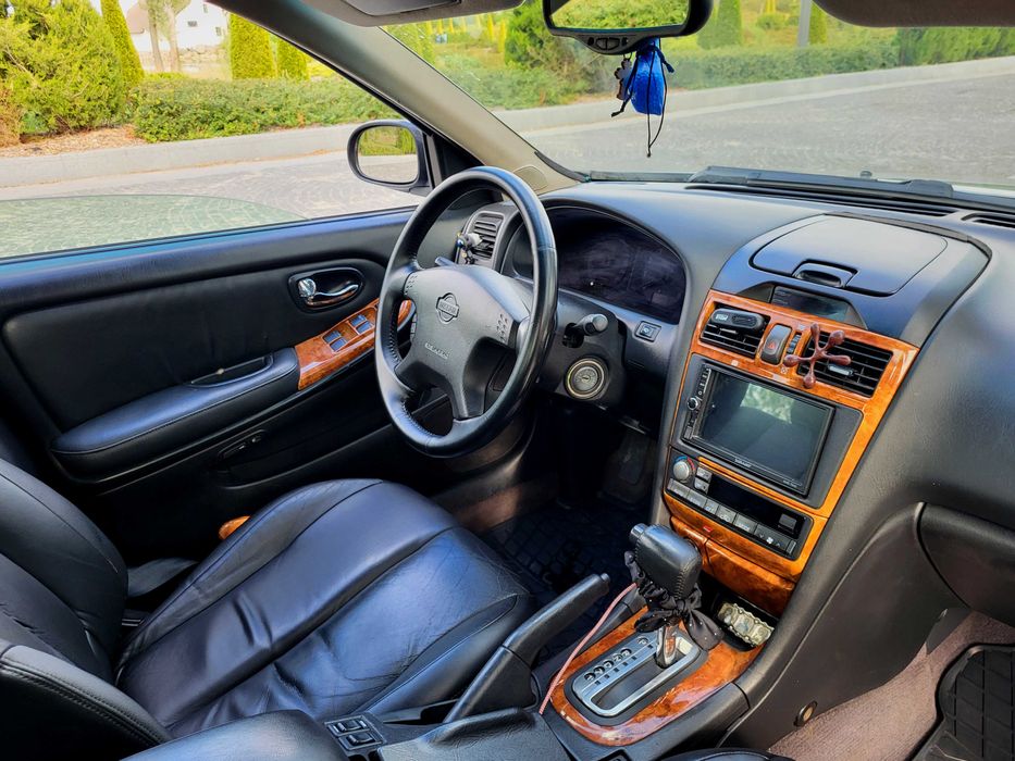 КРАСИВАЯ И УХОЖЕННАЯ Nissan-Maxima -Автомат