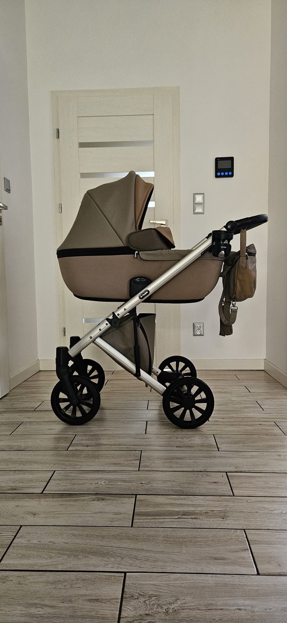 Wózek Anex E-type w zestawie 2w1 lub 4w1 z Cybex I bazą obrotową
