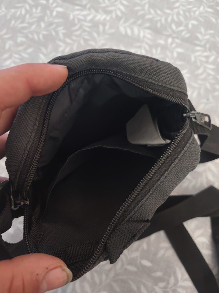 Bolsa da adidas.