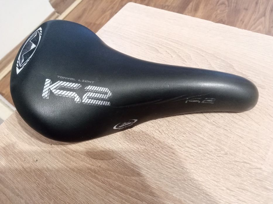 Widoczne na zdjęciu to siodełko rowerowe Selle Monte Grappa K2. 
Jest