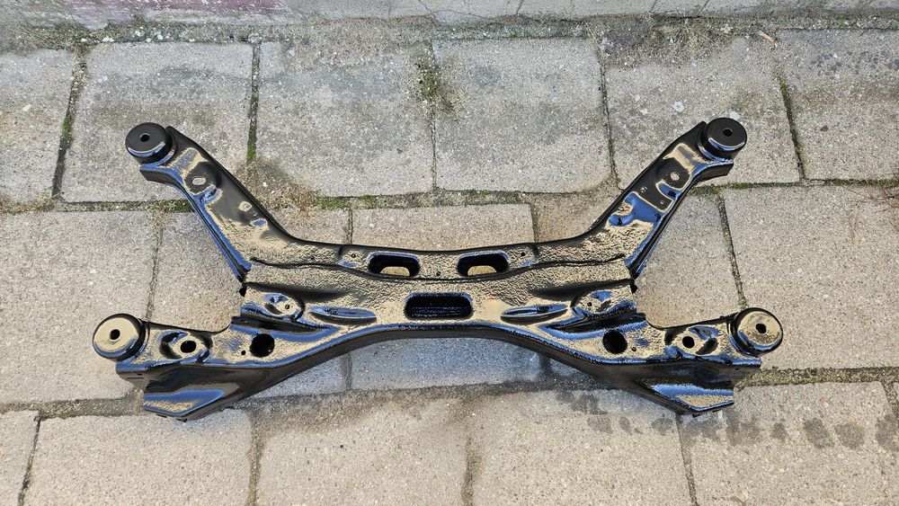 Belka tył tylna zawieszenia sanki tylne trawersa opel vectra c signum