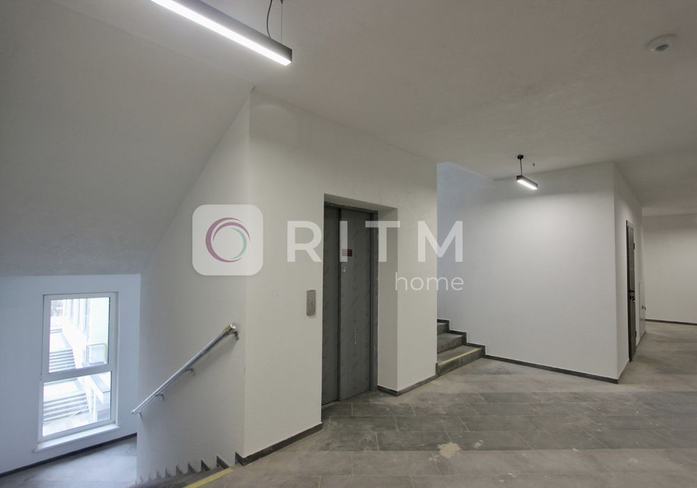 Продаж 1-кімнатної квартири в новобудові, без ремонту ЖК Весняний.