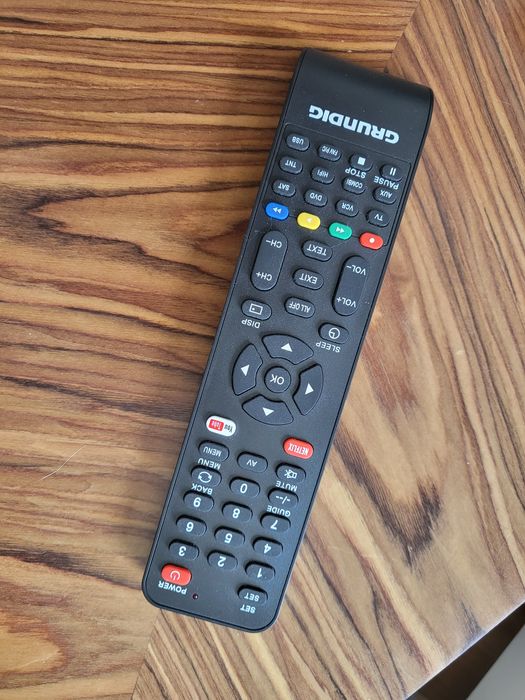 Pilot uniwersalny GRUNDIG 8 w 1