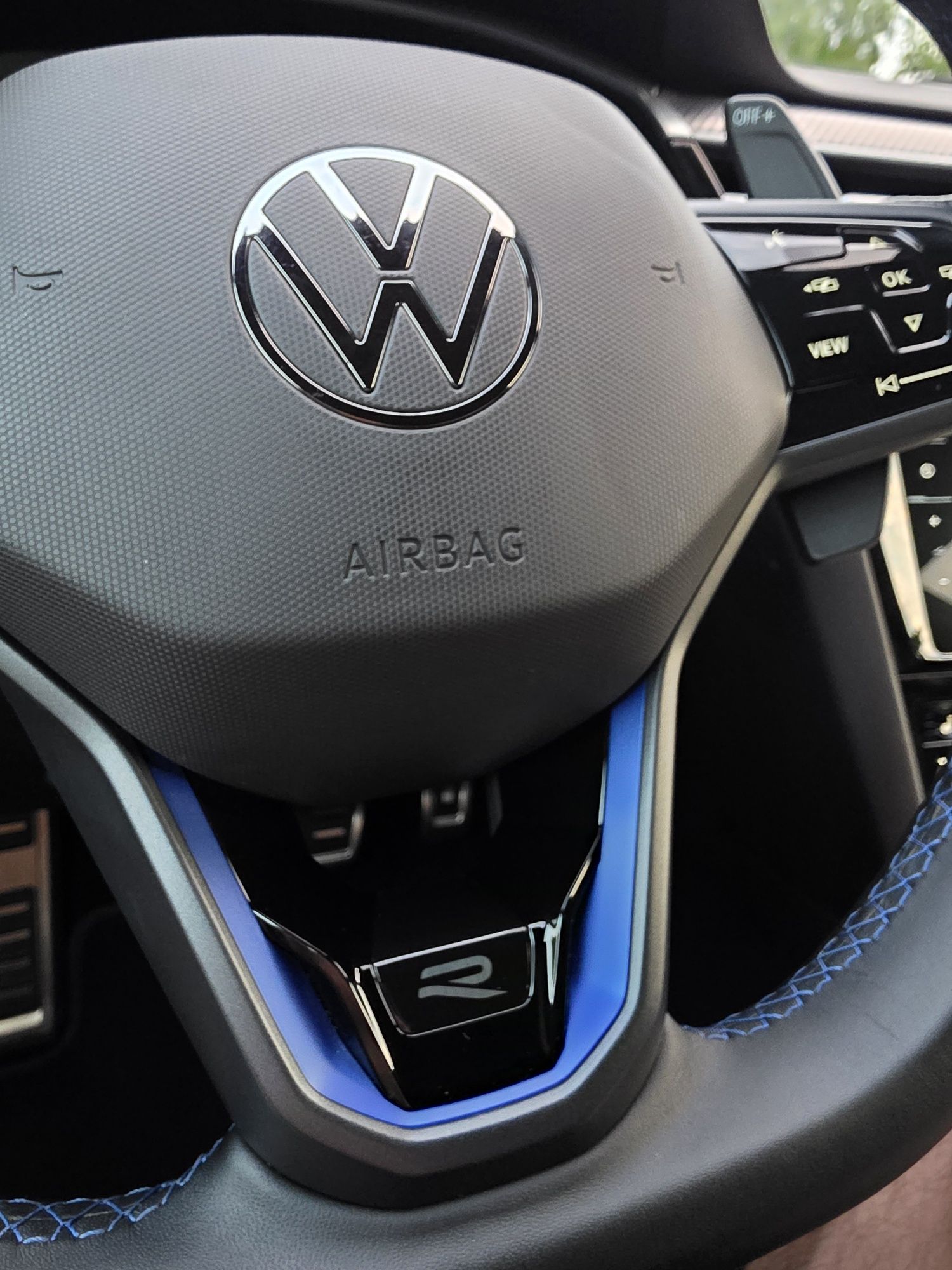 Arteon R 2.0 TSI 320KM 4Motion
Arteon R Automat rok 2022 Jak Nowy
